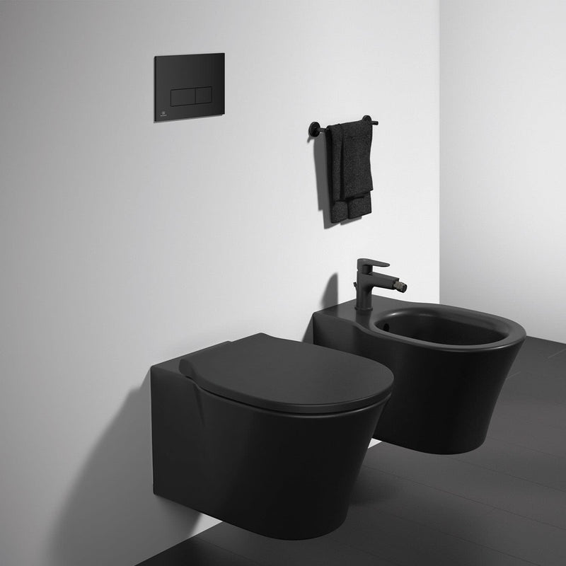 Ensemble WC Ideal Standard Connect Air avec WC suspendu à fond creux AquaBlade et abattant WC à fermeture amortie