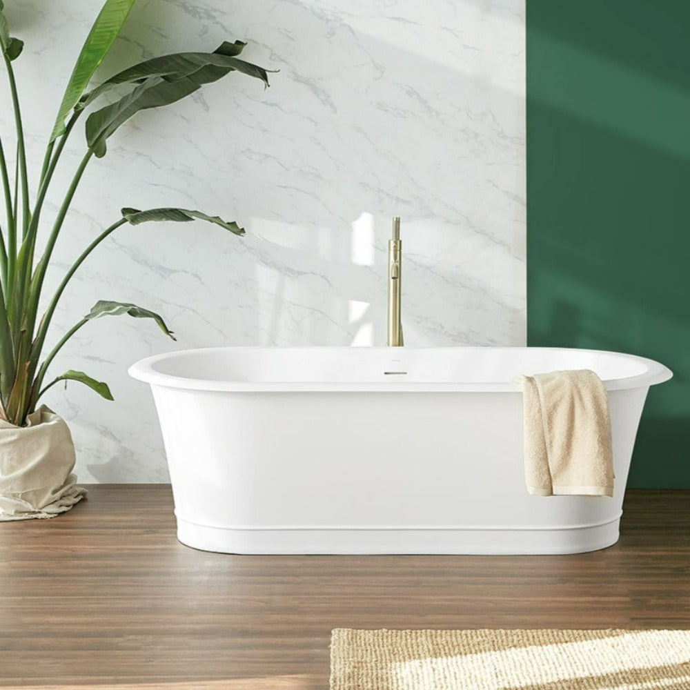 Exemple de baignoire rétro en solid surface blanche